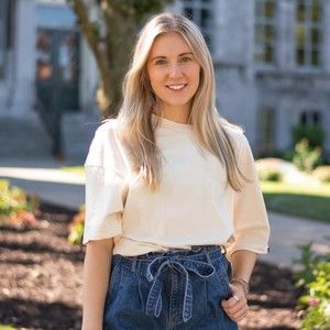 Meet your Posher, Neva